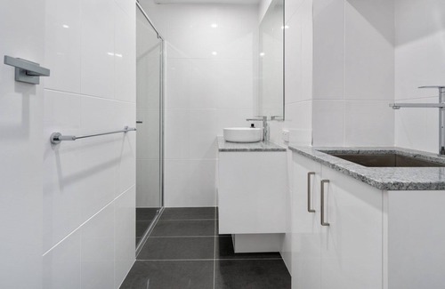 Albury Apartment | A Grade Above The Rest - Luxurious Central Apartment