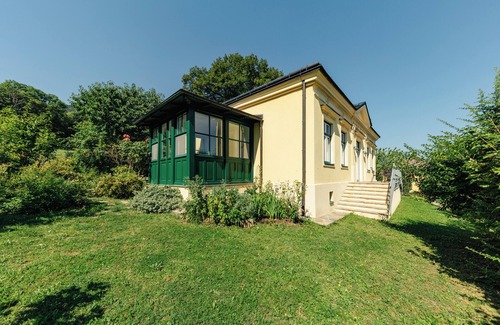 Modling Villa | A Holiday Dream next to Vienna