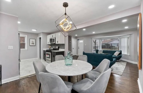 South Deering House | A Home Away From Home!