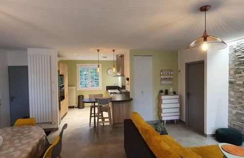 Thesee House | A house between ZOO de Beauval and the castle