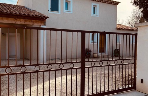 Molleges House | A house in the heart of the Alpilles in Provence, ideal for families!