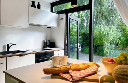 Scharendijke House | A-House. nl Top-house with garden right on the marina, beach and sea