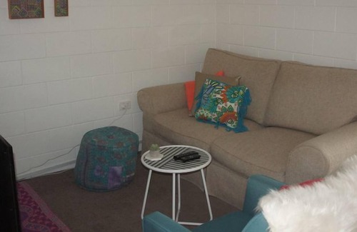 Port Lincoln Apartment | A & K Miller's Port Lincoln Studio Apartment