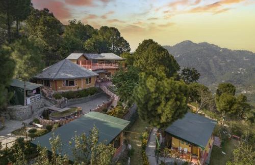 Kasauli Hotel | A Kasauli Ggaon by Echor