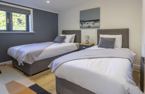 Wombleton Cottage | A keld spring lodge retreat that sleeps 6 guests in 3 bedrooms