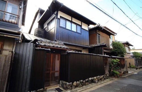 Fushimi House | A Kyomachiya townhouse that can be reserved for on/Kyoto Kyōto