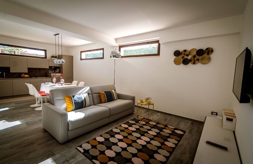 Avola Apartment | A la maison . .
