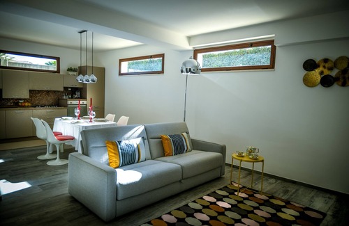 Avola Apartment | A la maison . .