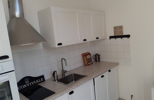 Graveson Apartment | A little cocoon in the Alpilles near Saint-Rémy-de-Provence.