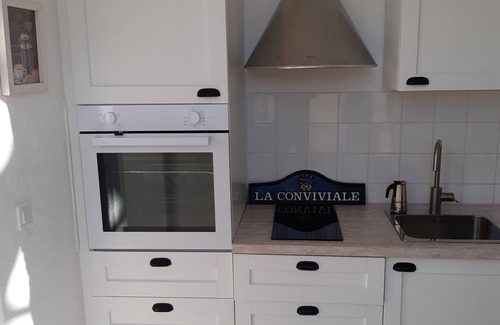 Graveson Apartment | A little cocoon in the Alpilles near Saint-Rémy-de-Provence.