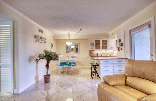 Bonita Springs Condo | A Little Slice of Paradise !