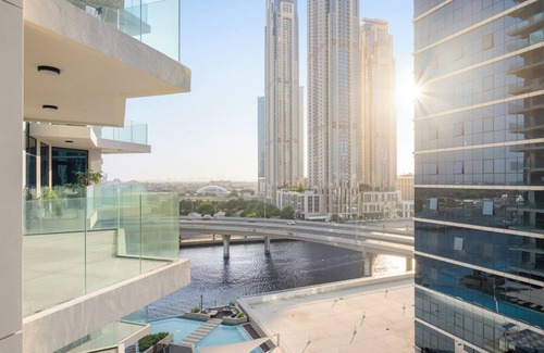 Business Bay Apartment | A-Living Elegant 1BR Apartment Near Dubai Mall & Burj Khalifa in Missoni Tower