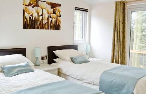 Cornwall Cabin | A Lodge set in a Quiet Location with country Views