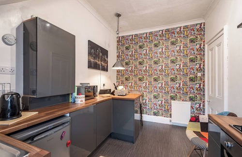 Helensburgh Cottage | A lovely apartment within walking distance of the town centre with restaurants, bars and cafés.
