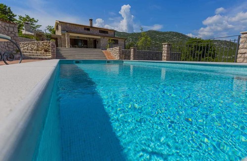 Vrgorac Villa | A lovely countryside villa with a pool and an organic garden