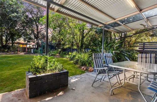 Hay Villa | A lovely oasis on the Hay Plains.