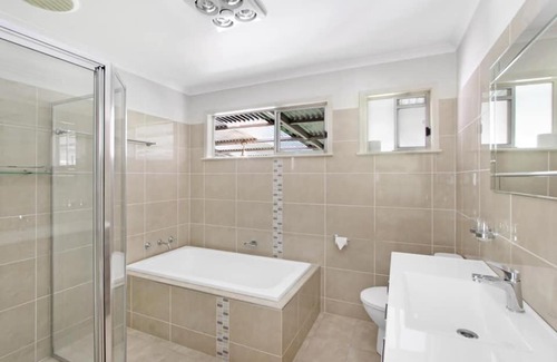 Hay Villa | A lovely oasis on the Hay Plains.