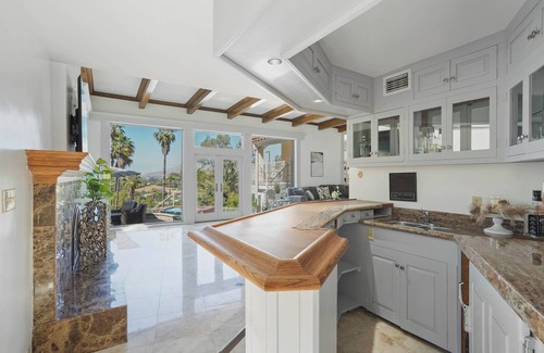 Riverside House | A Luxurious Getaway with Stunning Views