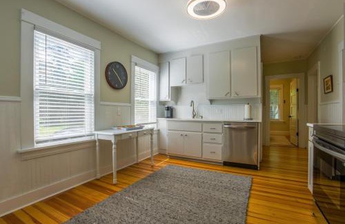 West Mystic Apartment | A Luxurious Retreat in Mystic Ct