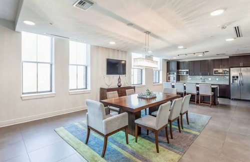 Downtown Baltimore Apartment | A Luxury Downtown 1-Bedroom w/a Roof Top pool & Spectacular View