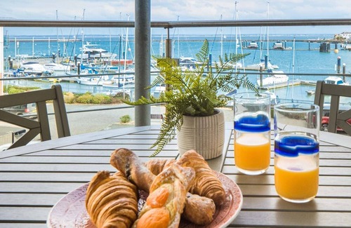 Cowes Apartment | A Luxury Waterside Marinus Apartment
