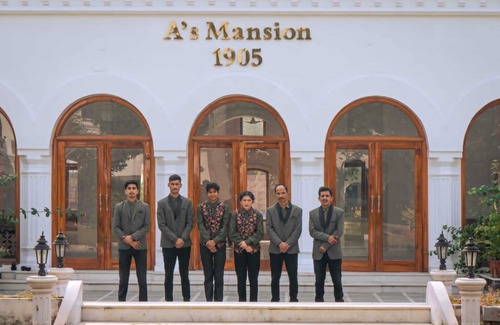 Kashipur Hotel | A Mansion