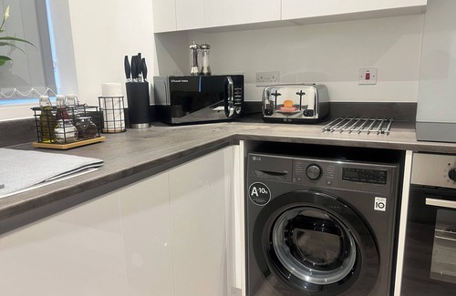 Birmingham House | A modern 3bed House nr Central Birmingham|Free Parking