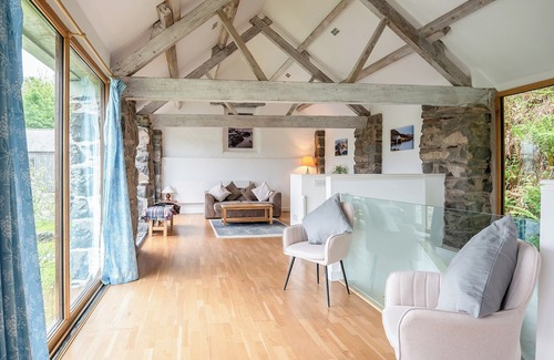 Arthog Cottage | A modern cottage, set in a stone barn not far from Dolgellau and Llwyngwril.