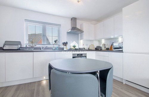 Walton on the Naze House | A modern touch to a tradtional seaside getaway with this two bedroom coach in Walton on the Naze.