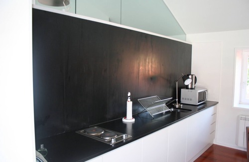 Fafe Cottage | A Modern Twist in the Countryside