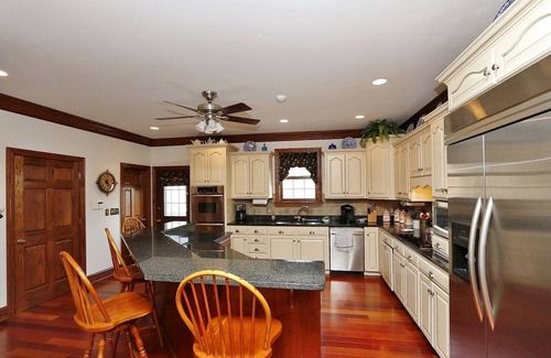 Greenwood House | A Must Stay Estate Located by Numerous Wineries & Breweries in Afton, Va