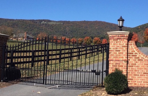 Greenwood House | A Must Stay Estate Located by Numerous Wineries & Breweries in Afton, Va