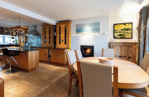Newport House | A peaceful retreat for 12 by the sea - incredible coastal luxury