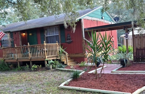 Webster House | a "PEARL IN THE WOODS" cabin