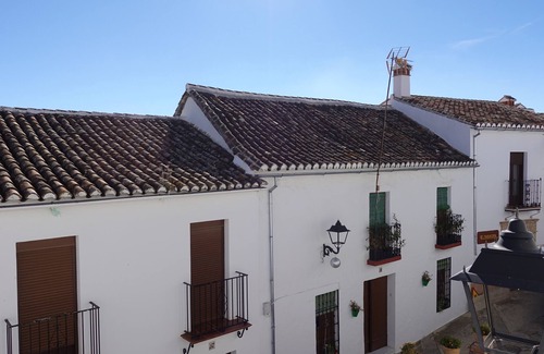 Cartajima House | A perfect Holiday (beautiful mountains & area, close to Ronda and to the beach).