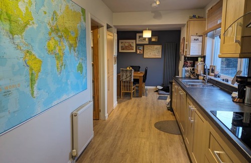 Currie House | A perfect location for the airport and the city, comfortable stay home from home