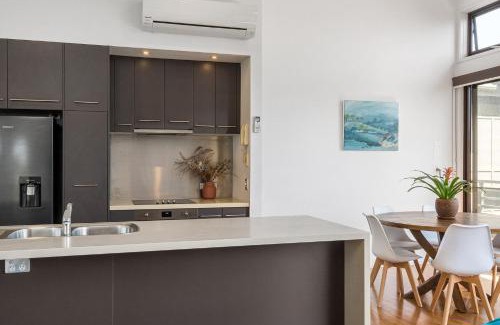 North Creek Villa | A Perfect Stay - Bare Feet