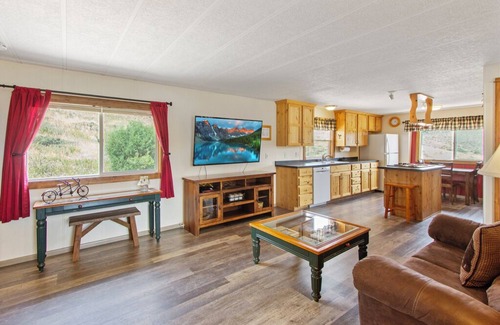Glacier View Meadows House | A Piece of Heaven Awaits! Pet Friendly Mountain home