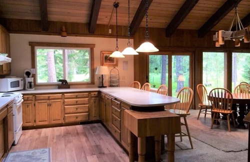 Black Butte Ranch Cabin | A Place to Gather - At the Heart of all Black Butte has to offer