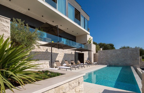 Orasac House | A place to relax 5- min from beautiful beaches of Croatia