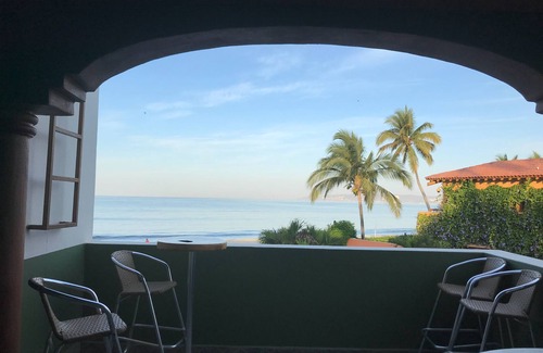 Bucerias Villa | A pool and a beach… What else do you need? Check out my REVIEWS! GREEN!