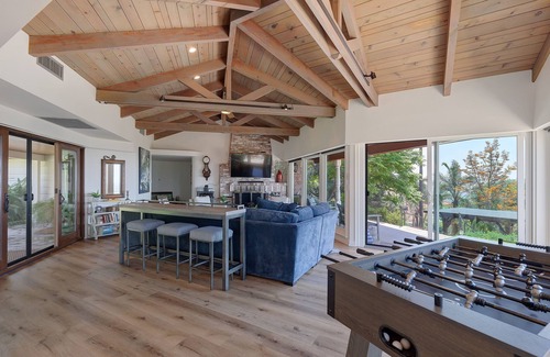Mount Helix House | A private oasis to relax and play in the comfort of a gated 2-acre estate.