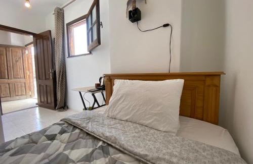 Taqseem Laselky House | A private room by the rooftop