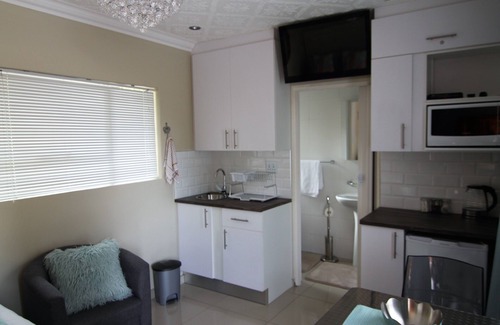 New Redruth Cottage | A private self catering cottage in quiet residential area