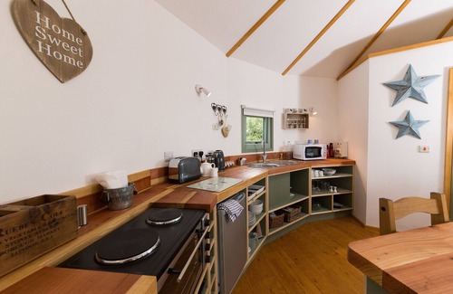 Ryde RV Rental | A quaint, traditional hut in the heart of the Isle of Wight countryside.