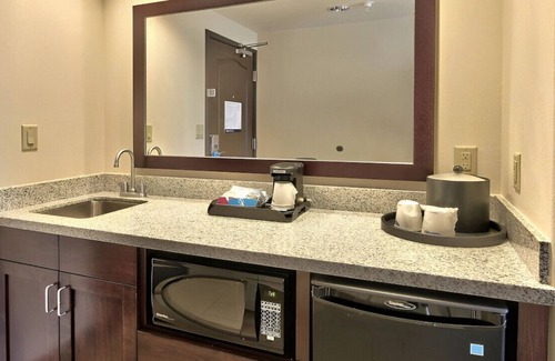 Albuquerque House | A Relaxing Retreat for Families! Free Breakfast
