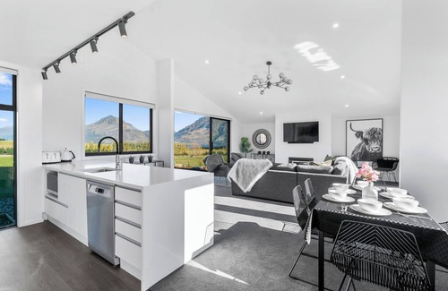 Jacks Point House | A Remarkable Stay - Jack's Point Holiday Home