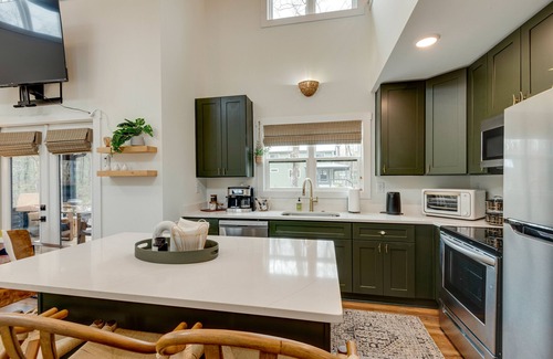 Tracy City Cabin | A Restful, Modern Tiny B’nB Nestled into the Cumberland Plateau