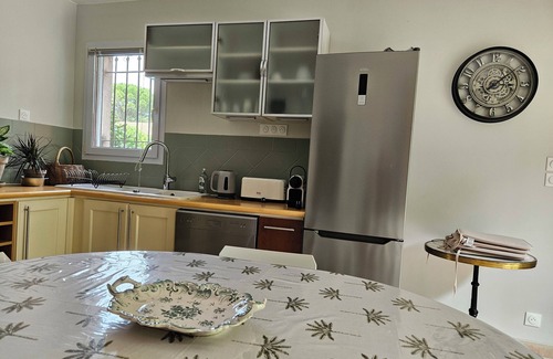 Robion House | A ROBION BEAUTIFUL HOUSE IN PEACE IN THE LUBERON PRETTY SWIMMING POOL