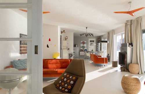 Amsterdam East Boat Rental | A romantic and unique design house boat on the Amstel river in Amsterdam